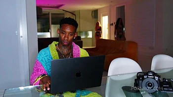 MI mujer y sus amigas se compran nueva lenceria para que deje