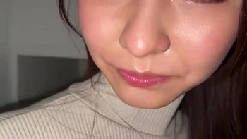 大人の色気漂う美乳美女がバイブとクンニで淫らにパイパンの感度の高まるハメ撮り