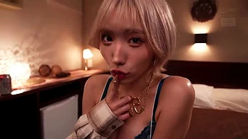 x1x04E01F9051DDD02EF7