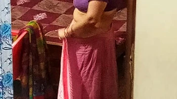 Aunty caught red handed on camera while changing dress.