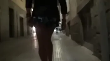 Vanesa shows her BIG TITS IN THE MIDDLE OF THE STREET