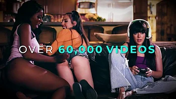 GIRLSWAY - Avery Black Offers Pussy To Caring Emergency Dispatcher Karlee Grey - SPANISH SUBTITLES