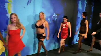 Handjob mature woman: Blowjob, Big Tits  Babe Porn