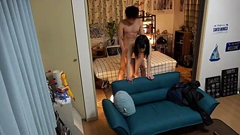 Gカップ巨乳美女がM字開脚クンニと四つん這い手マンで感じてピストンで快楽絶頂