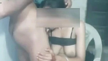 Pakistani Hot Girl Zoya Khan Sucks Big Cock Hard in Homemade HD Video