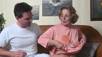 Frau Schultz: Blowjob, Doggy  Missonary Porn