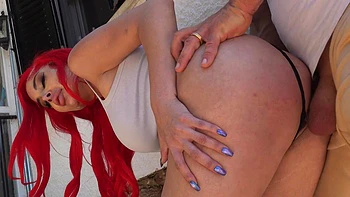 A couple has sex in the car, just like in the movie 