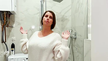 A bbw with soapy tits showering, the best view ever!