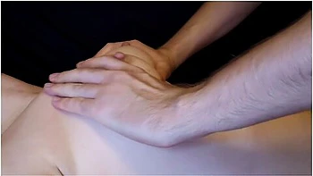 Japansk Brystmassage. Slikke Brystvorter Og Onani // Hojt Stonnende