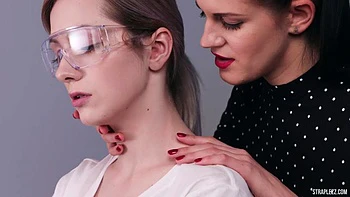 Lulya  Mia - Mia s Geek Crush: Blowjob, Doggy  Licking Porn