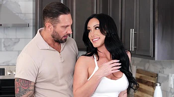 Jennifer White gets her pussy pounded in the kitchen.