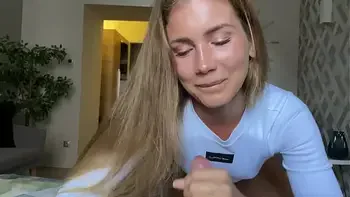 Lucky guy gets incredible blowjob