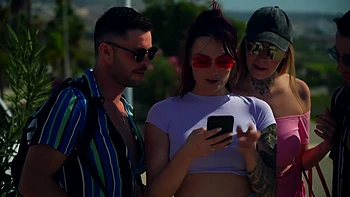 Very convincing hitchhikers - Jacquie et Michel TV