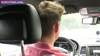 Babe shares bisexual boyfriend in trio before cumshot