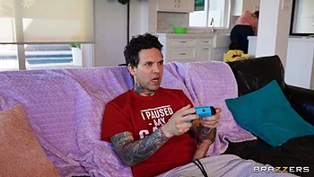 Surprises By Fist Fucking Her! With Abigaiil Morris And Aubree Valentine