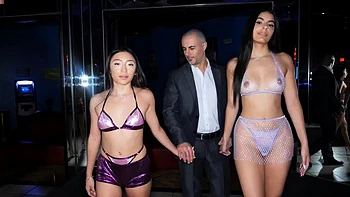 I Let My Roommate s Boyfriend Use My Cunt For His VR Game! by PASSION-HD: Porn