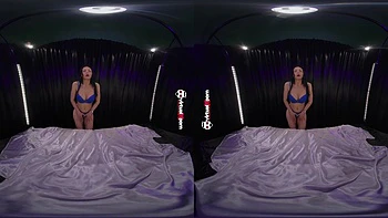 Vitoria Vontese Stretch Her Pussy Hole Extreme