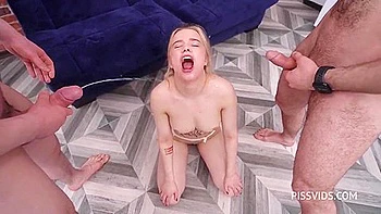 Daenerys Workholes Casting Then Gangbanged