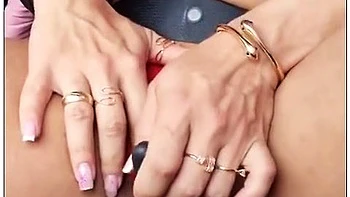 Little Miss And Loira Gostosa In When We Go On A Trip, You Cant Miss A Little Joke Inside The Car