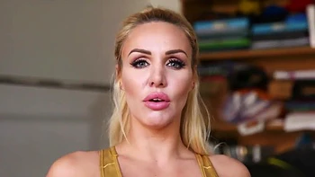 Dannii Harwood In Exercises At The Gym