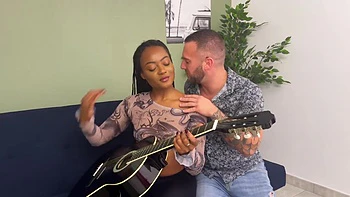 Emmy, 46, regrets not having tried her luck sooner! - Jacquie et Michel TV