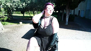 Succubus, 20 years old, also gets naughty with women... - Jacquie et Michel TV