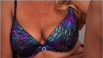 Blonde Granny Mya Evans Fingers Mature Pussy