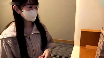 話題のルーキー女優のデビュー前のモ無しで