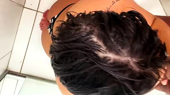 Inexperienced hoe gets a facial from a ample dick and