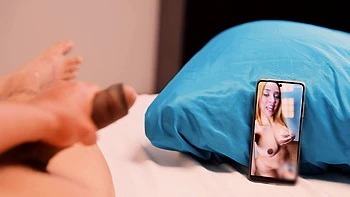 Brazilian big-assed woman arrives in Peru and fucks