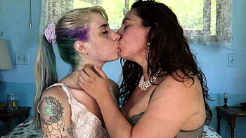 NAUGHTYNATURAL   Romance Couple