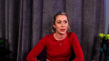 Powerful brit domme using strapon