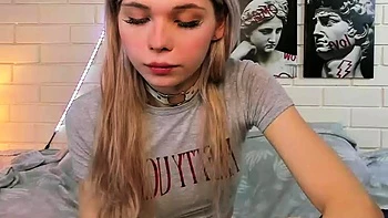 Amateur Teen with Huge Dildo Masturbating on Webcam