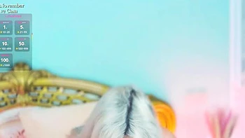 amateur blonde solo webcam