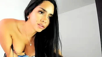 Hot brunette from squirt masturbating on webcam