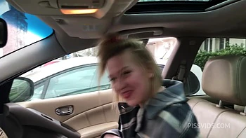 Aurora Squirting In My Car