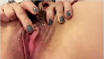 人妻妄想日記朝起きたらいつも欲しいのてtィルトてヒンヒンのおちほを想像して挿入してみました