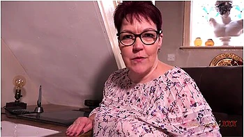 Aunt Judys - Judys Xxx - Your Busty Mature Boss Mrs. Bird Sucks Your Cock (pov)