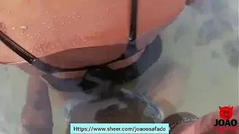 BBW Chupando Pica Na Praia