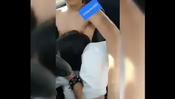 Linda Chica No Tiene Para Pagar Al Taxista Y Ofrece Hacer Una Mamada.