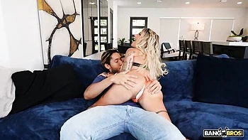 Blondie hottie with big booty Kitana Montana fucked by black dick