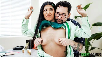 Big-bottomed brunette Jasmine Sherni is enjoying jumping on a dick