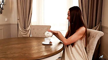 Stunning mature brunette Macy Ann stimulates her hungry vagina