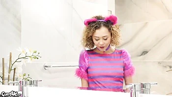 Bouncy Allie's young (18+) video