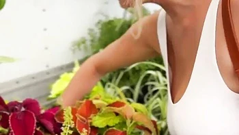 Fiery Chloe's chick dirt