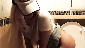 Superb wench's 18-25 video