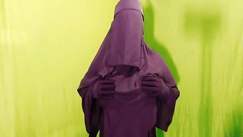 Desi Hot Beautiful Stepmom