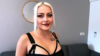 Tinker Bell, 30 years old, self-taught naughty! - Jacquie et Michel TV