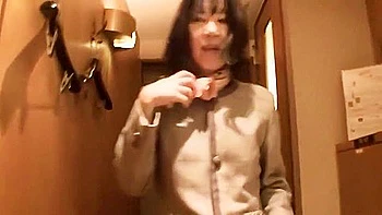 Oriental Housewife Gets Hortny At Work