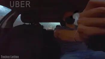 UBER AMIGA CLIENTA! SE PONE MUY CALIENTE, ME LA CHUPA Y SE SIENTA EN MI VERGA HASTA LLEGAR AL ORGASMO